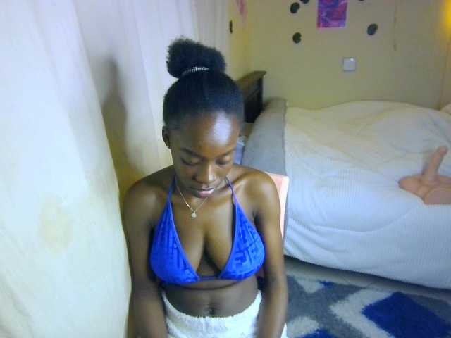 Nadama live cam on BongaCams