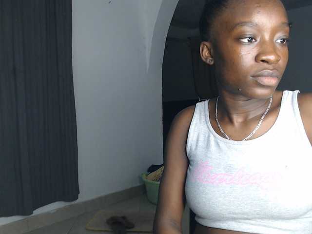 Nadama live cam on BongaCams