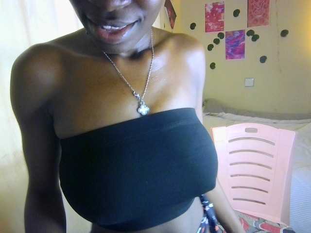 Nadama live cam on BongaCams