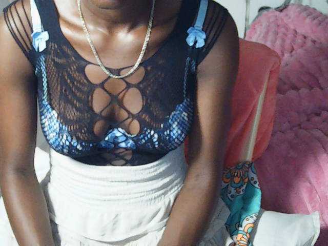 Nadama live cam on BongaCams
