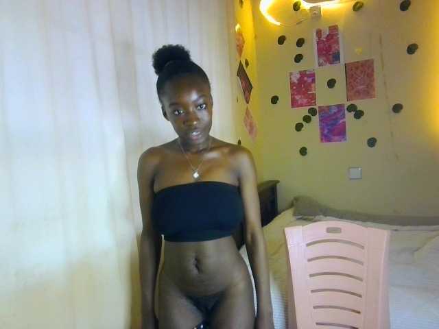 Nadama live cam on BongaCams