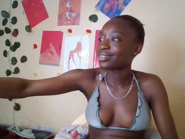 Nadama live cam on BongaCams