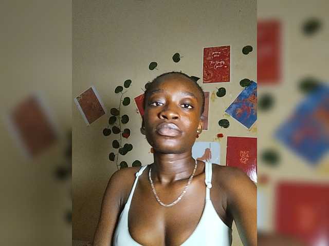 Nadama live cam on BongaCams