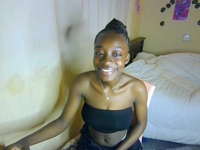 Nadama live cam on BongaCams