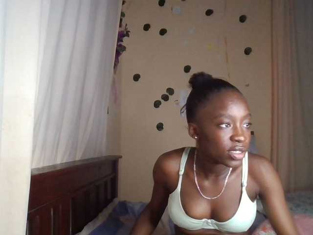 Nadama live cam on BongaCams