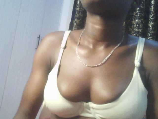Nadama live cam on BongaCams