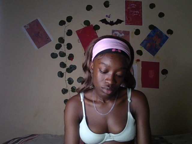 Nadama live cam