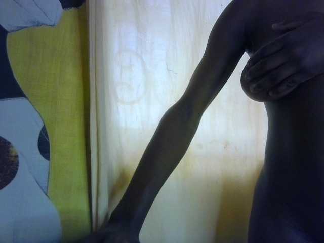 Nadama live cam on BongaCams