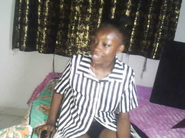 Nadama live cam on BongaCams