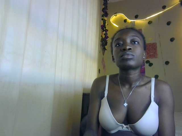 Nadama live cam on BongaCams