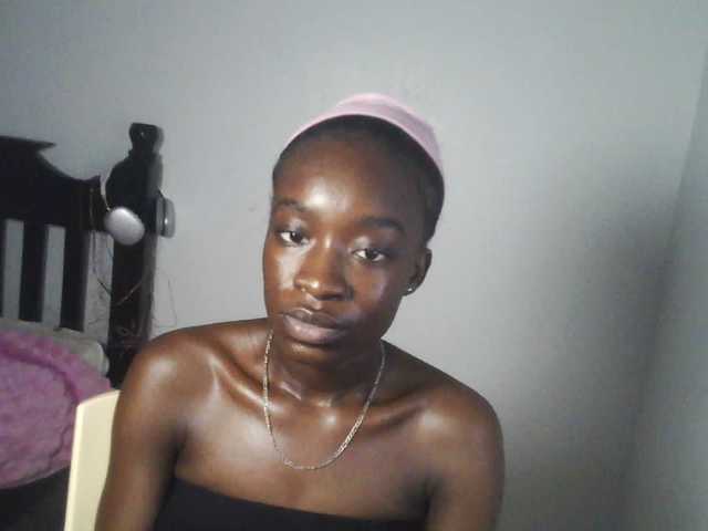 Nadama live cam on BongaCams