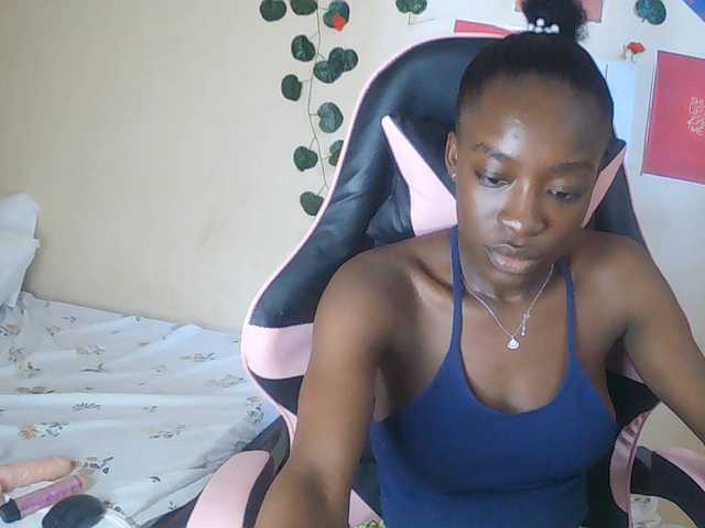 Nadama live cam on BongaCams