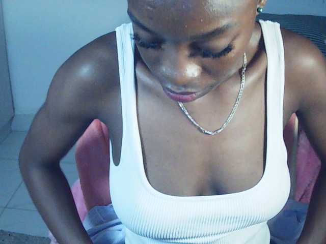 Nadama live cam on BongaCams