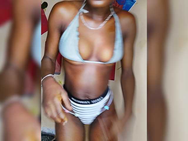 Nadama live cam on BongaCams