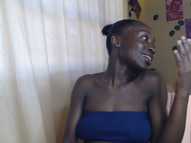 Nadama live cam on BongaCams