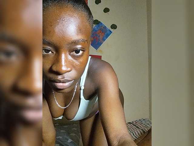 Nadama live cam on BongaCams