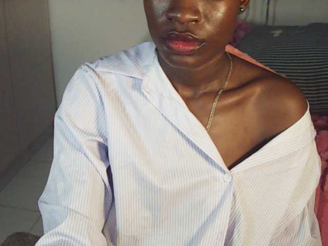 Nadama live cam on BongaCams