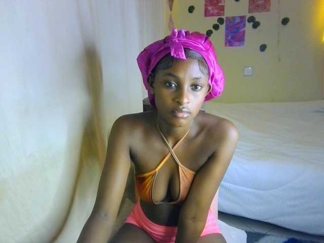 Nadama live cam on BongaCams