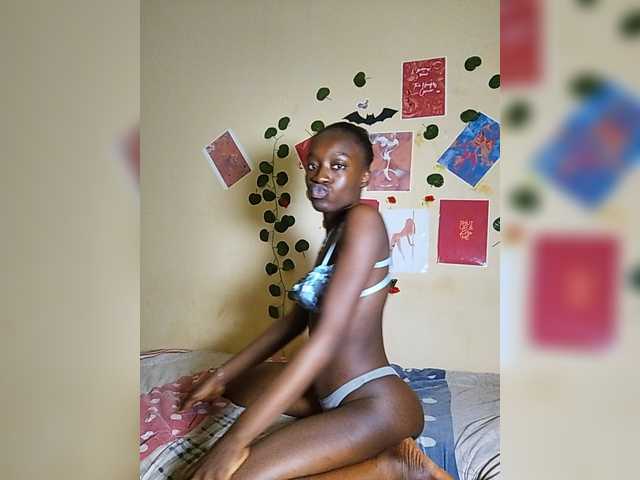 Nadama live cam on BongaCams