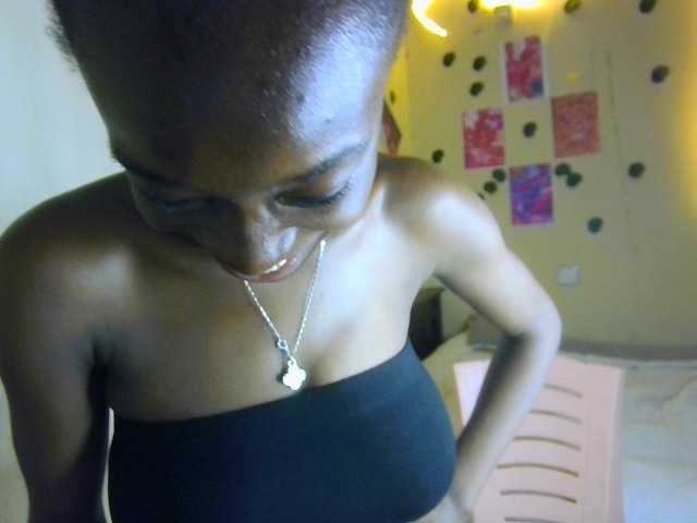 Nadama live cam on BongaCams