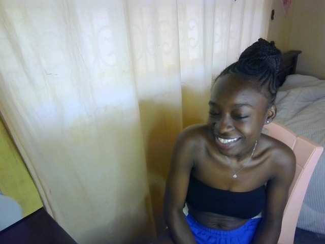 Nadama live cam on BongaCams