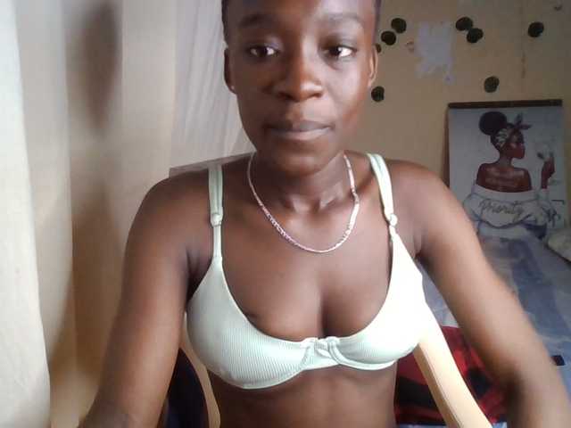 Nadama live cam on BongaCams
