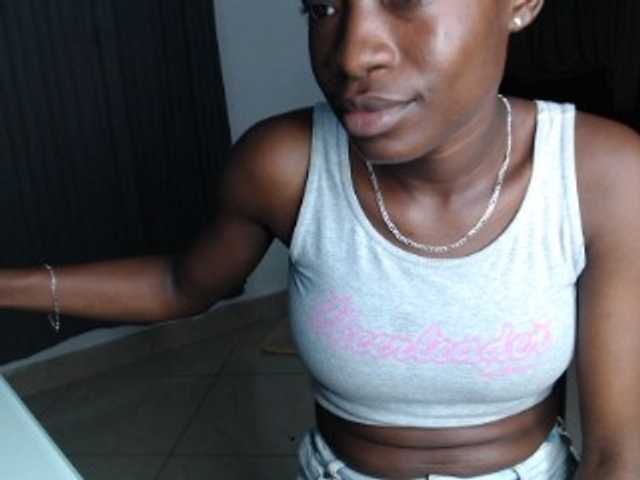 Nadama live cam on BongaCams
