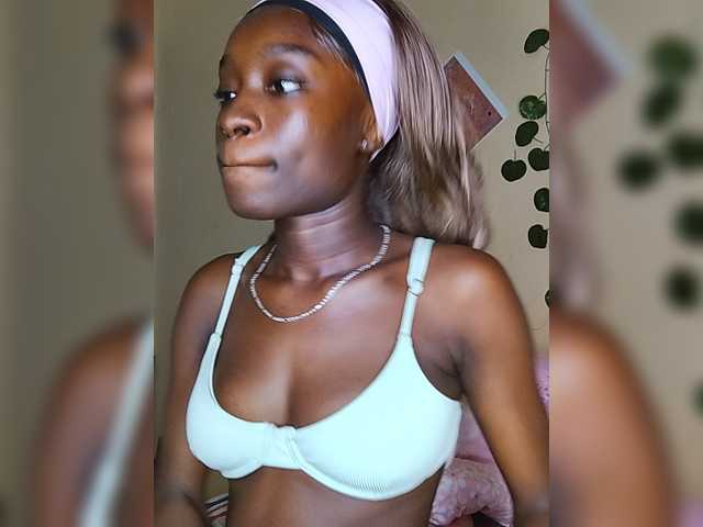 Nadama live cam