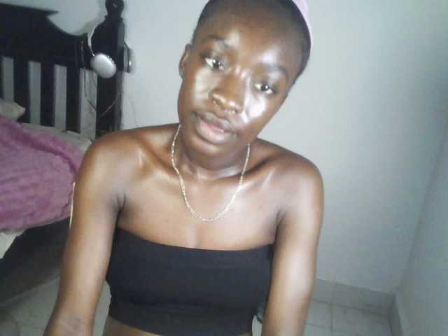 Nadama live cam on BongaCams