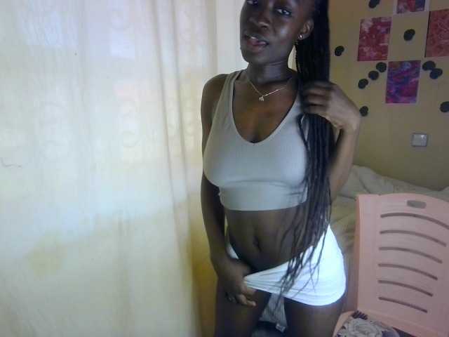 Nadama live cam on BongaCams