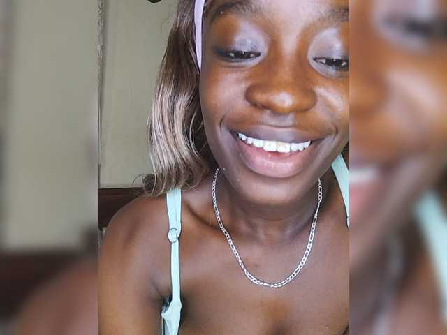 Nadama live cam on BongaCams