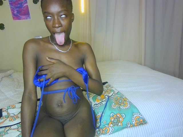 Nadama live webcam show