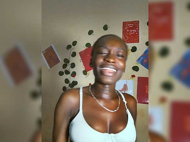 Nadama live cam on BongaCams