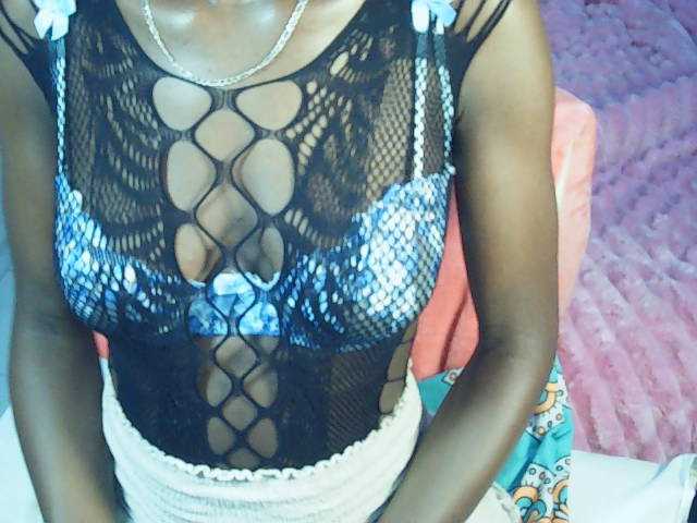 Nadama live cam on BongaCams