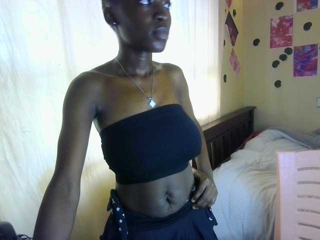 Nadama live cam on BongaCams