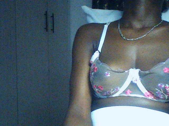 Nadama live cam on BongaCams