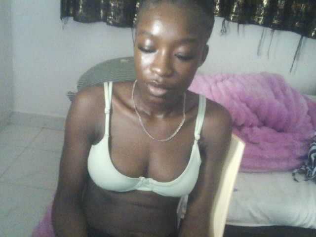 Nadama live cam on BongaCams