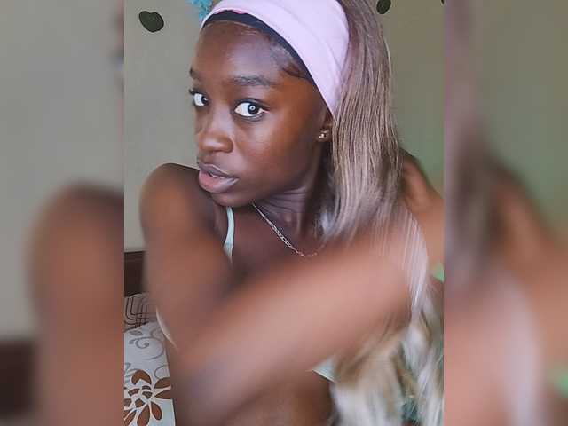 Nadama live cam on BongaCams