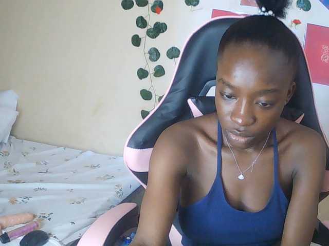 Nadama live cam on BongaCams