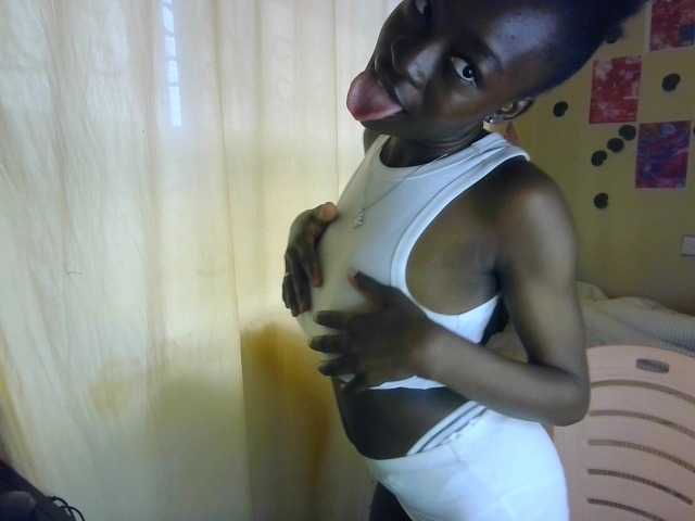 Nadama live cam on BongaCams