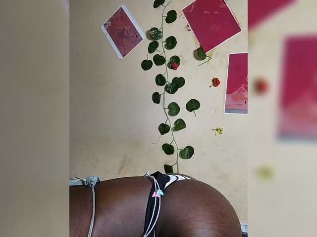 Nadama live cam on BongaCams