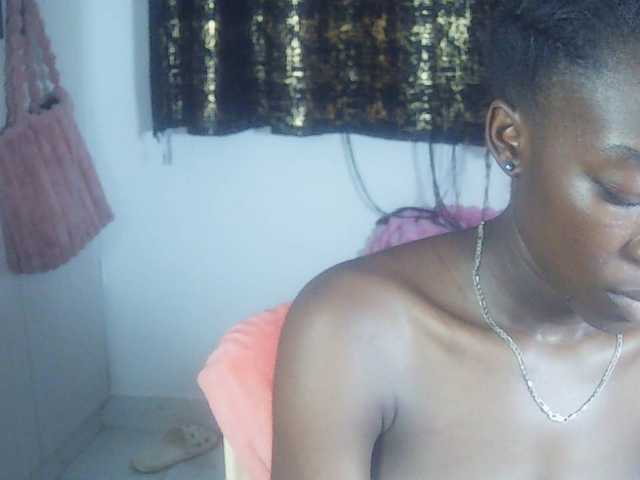 Nadama live cam on BongaCams