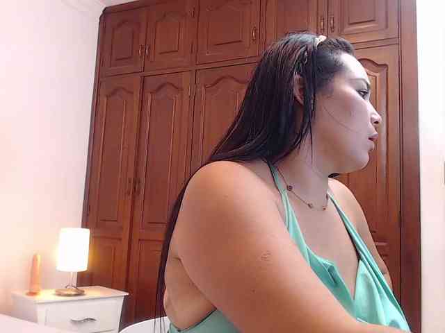Model: millacurvy