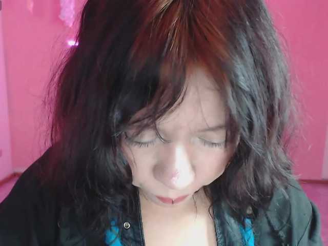 violetdreams-1 live cam on BongaCams