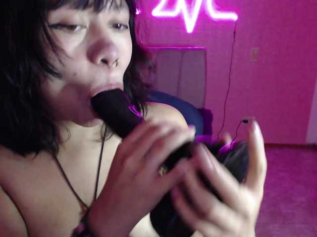 violetdreams-1 live cam on BongaCams