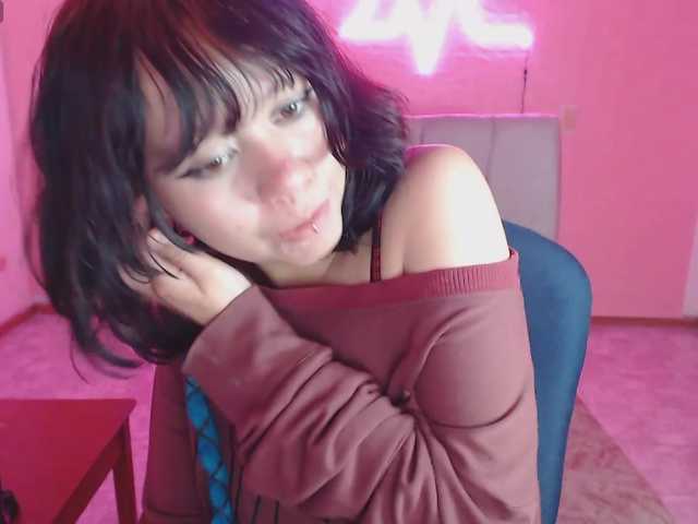 violetdreams-1 live webcam show