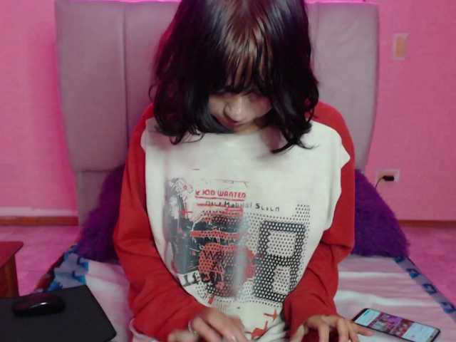 violetdreams-1 live cam on BongaCams