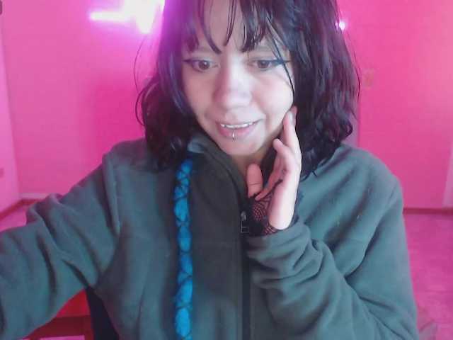 violetdreams-1 live cam on BongaCams