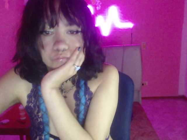 violetdreams-1 live cam on BongaCams