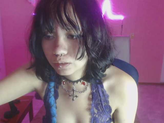 violetdreams-1 cam belle